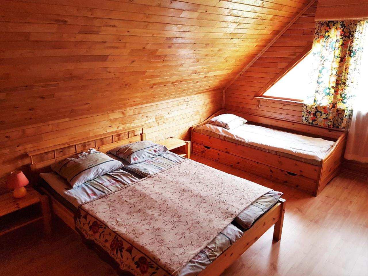 Viesu Nams Barzi Hotell Tinuzi Exteriör bild